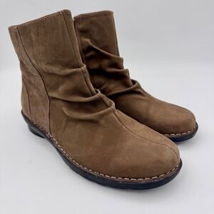EUC Clarks Bendables Brown Leather Slouch Ankle Boots 10M 83539 Zip‎ Up Booties